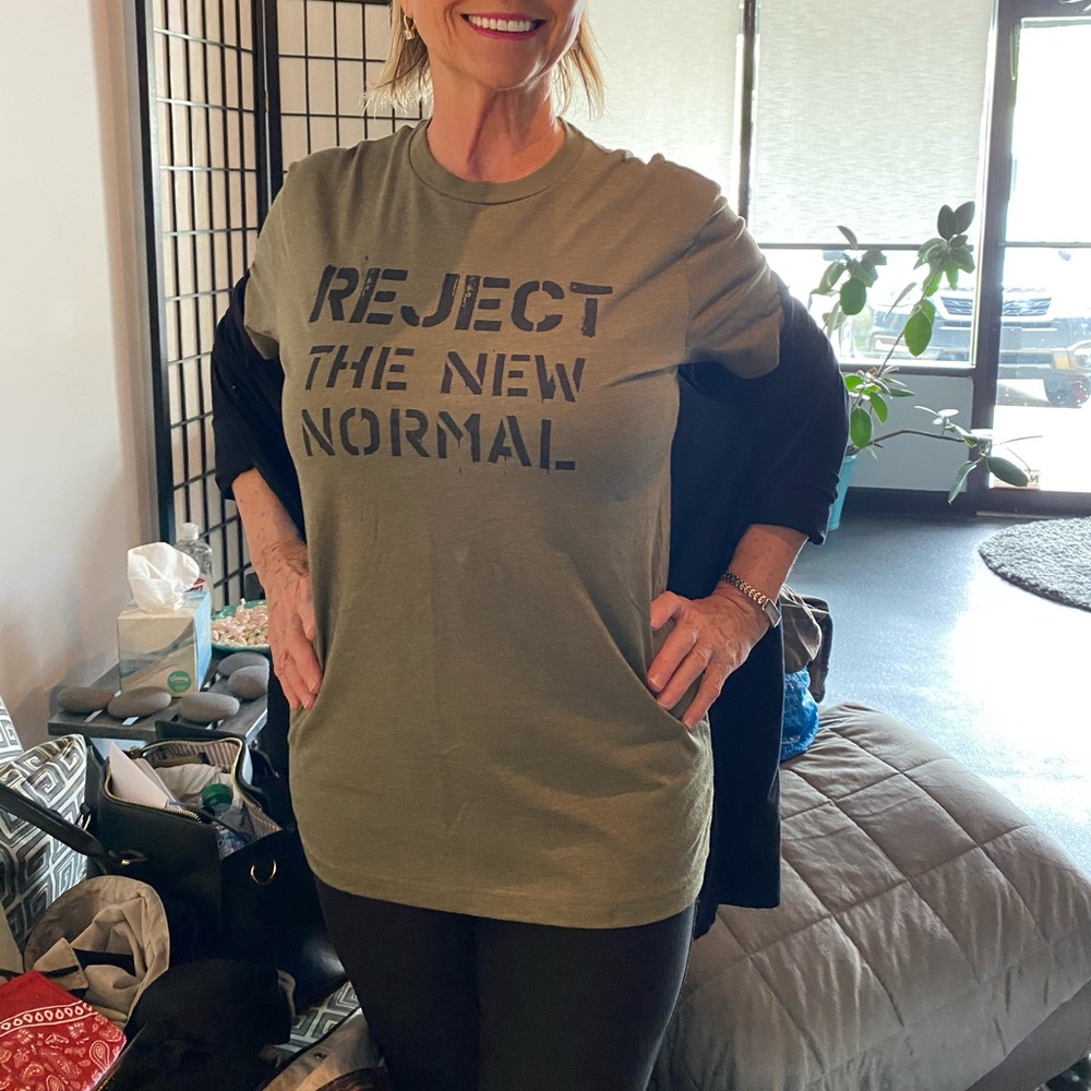 NWOT Unisex t shirt all sizes listed - Picture 4 of 10